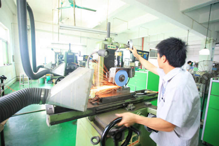 模具生產(chǎn)車間三 模具生產(chǎn)車間三